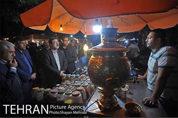 سرپرست شهرداری تهران و رئیس مرکز ارتباطات و امور بین الملل شهرداری تهران در بازدید از فعالیت‌های شبانه شهرداری و زندگی شبانه مردم تهران 6