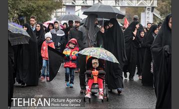 راه پیمایی مردم تهران در روز اربعین  15