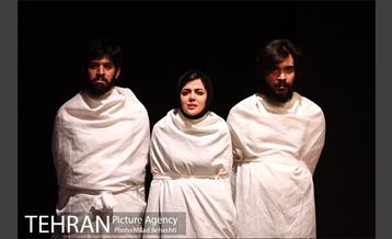 نمایش شازده احتجاب 13