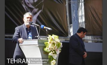 مراسم تشییع پیکر عزت الله انتظامی 23