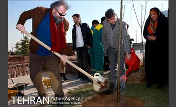 آیین درختکاری در منطقه فرهنگی و گردشگری عباس آباد  19