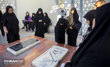 آیین بدرقه جاماندگان اربعین در میدان امام حسین(ع) 37