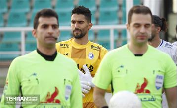 دیدار تیم‌های فوتبال پیکان و استقلال 5