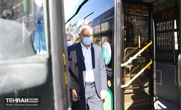 بـازدید شهردار تهران از اتوبوس‌های برقی و ون‌های ویژه جانبازان و معلولان 5