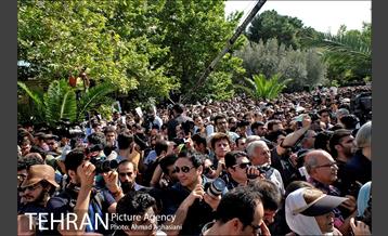 وداع باشکوه مردم با عباس کیارستمی 10