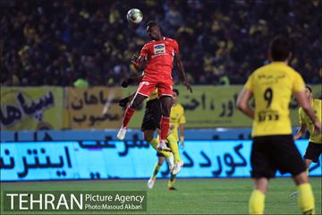 دیدار تیم‌های فوتبال پرسپولیس - سپاهان 15
