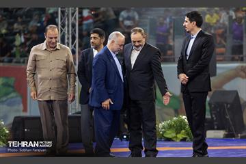 مراسم تجلیل از کشتی‌گیران قهرمان جهان (جشنی برای ایران) 85