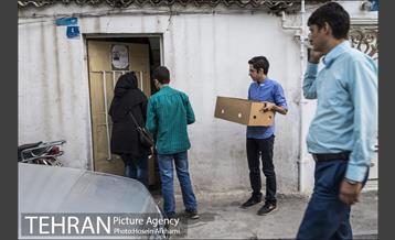 لقمه ی مهربانی در محله خاک سفید‎ 6