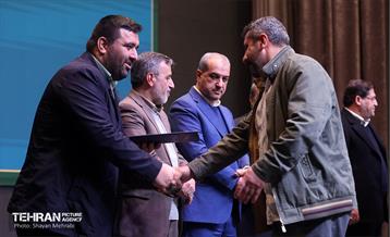 آیین تجلیل از برگزیدگان مناطق 22 گانه 8