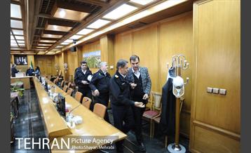 جلسه کمیته ترافیک با حضور شهردار تهران 36