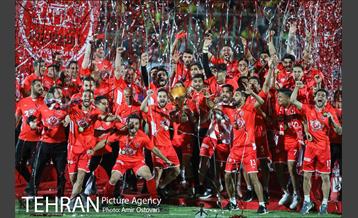 اهدای جام قهرمانی لیگ برتر به تیم پرسپولیس 11