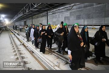 تور بازدید شرکت کنندگان دوره آرمانشهر از ایستگاه مترو میدان کتاب 7