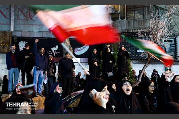 مراسم سوگواری هفتمین روز شهادت رهبر انقلاب در میدان هفت‌حوض