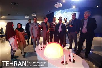 بازدید وزیر راه و شهرسازی از باغ کتاب 27