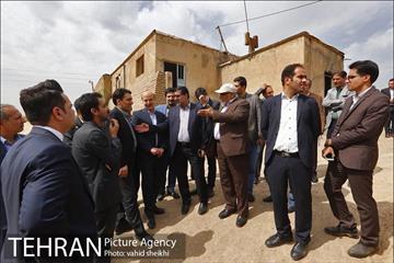 بازدید وزیر بهداشت و سرپرست شهرداری تهران از کوره پز خانه 16