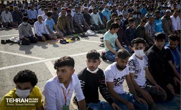 اقامه نماز عید فطر افغانستانی های اهل تسنن مقیم تهران 45