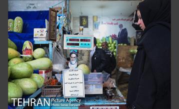 خرید شب یلدا در بازار امام حسین 24