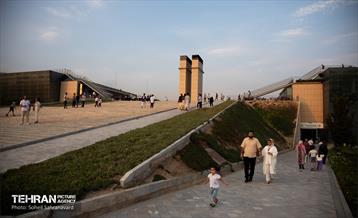 بزرگترین باغ کتاب خاورمیانه 2