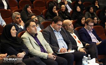 نخستین نشست تخصصی مدیران حوزه سرمایه انسانی واحد‌های تابعه شهرداری تهران 14