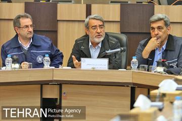 بازدید وزیر کشور از ستاد بحران شهر تهران 15