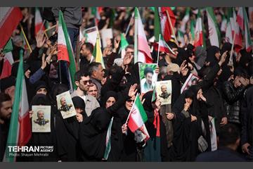 تشییع پیکر مطهر شهدای ناوشکن دنا 14