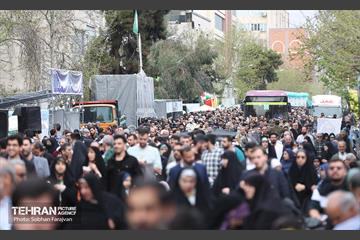 خدمت‌رسانی شهرداری تهران به نمازگزاران عید فطر در مصلی تهران 3
