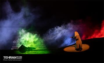 نمایش «تنهاتر از مسیح» 20