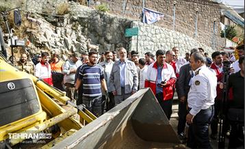 بازدید شهردار تهران از منطقه سیل زده امام زاده داوود(ع) 43