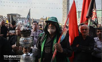 آیین پیاده‌روی جاماندگان اربعین حسینی - میدان امام حسین (ع) 11