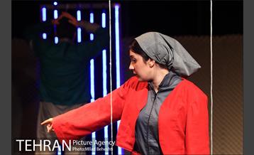 نمایش قاطیغوریاس‎ 13