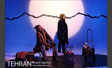 نمایش گورخواب ها 18