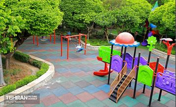 زمین بازی‌ بوستان لاله تهران 17