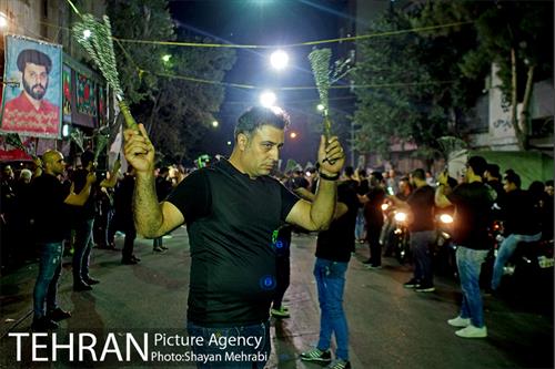 عزاداری شب پنجم ماه محرم در محله گرگان 36