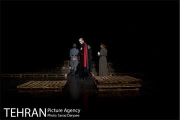 نمایش مفیستو‎ 14