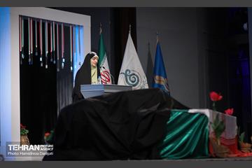آیین تجلیل از ناشران آثار مادران و همسران شهید 27