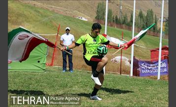 اولین روز رقابت های اسکی چمن قهرمانی جوانان جهان 1