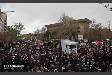 تشییع پیکر ۱۰۰ شهید مردمی و مدافع امنیت در تهران - 1 26