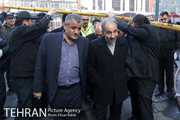 بازدید شهردار تهران از محل آتش‌سوزی ساختمان برق حرارتی وزارت نیرو  5