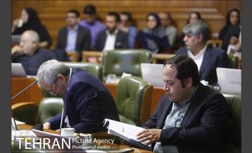 جلسه شورای شهر با حضور شهردار تهران 13