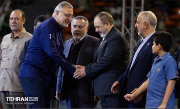 مراسم تجلیل از کشتی‌گیران قهرمان جهان (جشنی برای ایران) 82