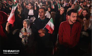 رویداد «شب ایران» در میدان انقلاب اسلامی 44