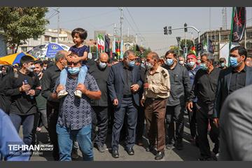 حضور شهردار تهران در مراسم پیاده روی جاماندگان اربعین حسینی 8