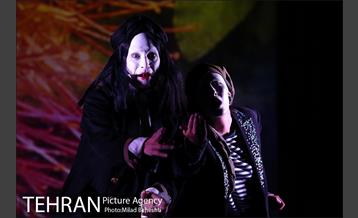 نمایش بیست هزار فرسنگ زیر دریا‎ 12