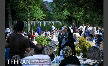 جشن ازدواج دو کارتن خواب بهبود یافته 23