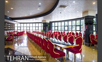 رستوران پردیس قلهک با پرسنل ناشنوا  13