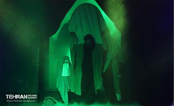 نمایش آیینی خانه ای از گل و اندوه 8