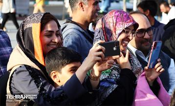 ویژه برنامه باغ عروسک‌ها در بوستان دانشجو 4