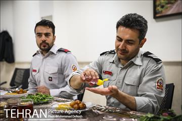 عبادت و خدمت؛ آتش نشان 6