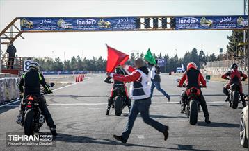 دومین دوره مسابقات موتورسواری سرعت  32