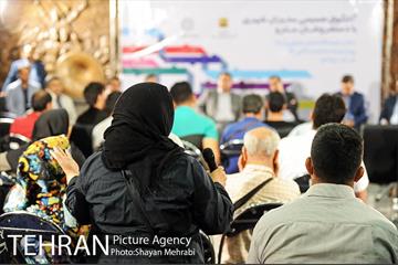 گفتگوی صمیمی دستفروشان مترو با مدیران شهری 5